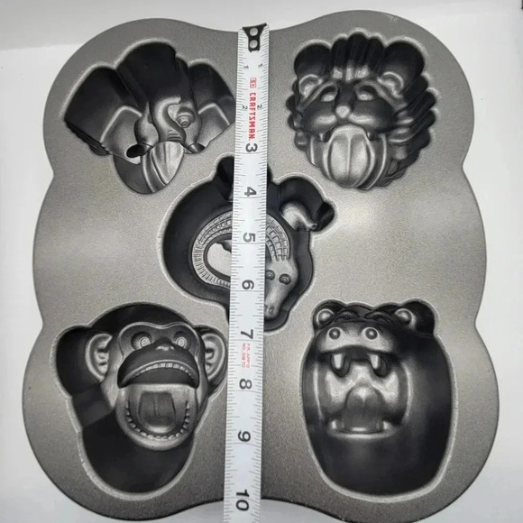 Nordic Ware Hungry Animals Cake Mold Hippo Monkey Lion Cast Aluminum Nordicware - Picture 12 of 14